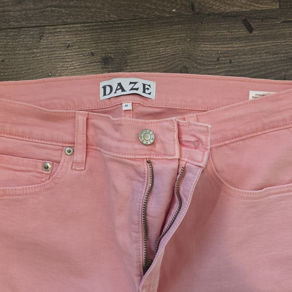 Daze Women's High Rise Pink Jeans
